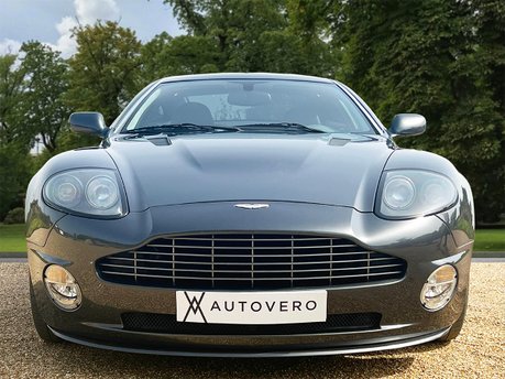 Aston Martin Vanquish V12 S 2