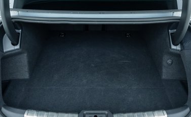 Porsche Taycan TURBO 37