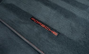 Porsche 911 Targa 4 GTS (992) 22