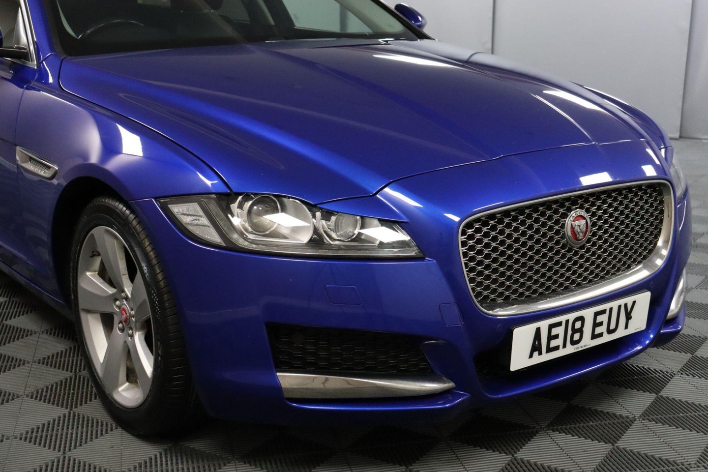 2018 Jaguar XF — image 25