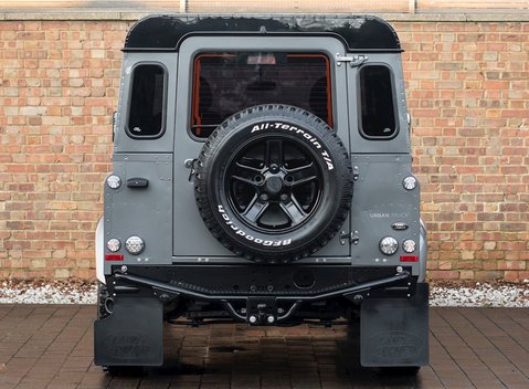 Land Rover Defender 90 XS URBAN TRUCK Carbon Edition 5