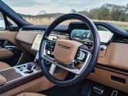 Land Rover Range Rover D300 SE 12