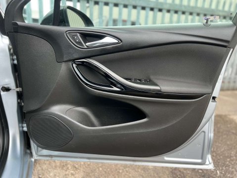 Vauxhall Astra 1.4 Astra SRI 5dr 44