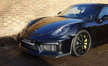 Porsche Cayman GT4 5