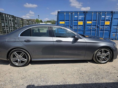 2017 Mercedes-Benz E-Class thumbnail 6