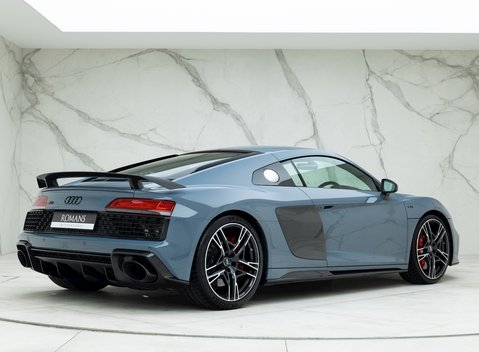 Audi R8 V10 Performance Carbon Black 7