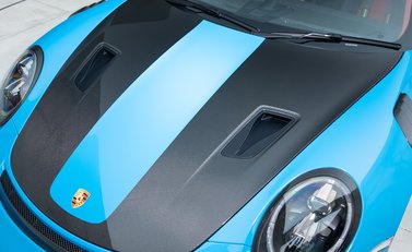 Porsche 911 GT2 RS Weissach (991) 31