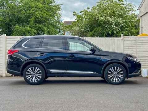 Mitsubishi Outlander 2.0 MIVEC Exceed SUV 5dr Petrol CVT 4WD Euro 6 (s/s) (150 ps) 6