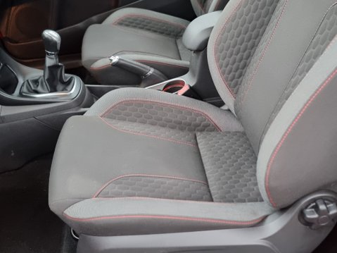 Ford Fiesta ST-LINE 19