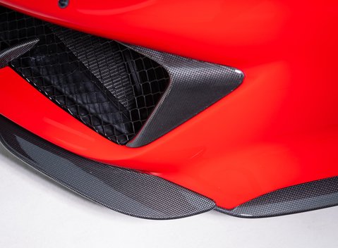 Ferrari 488 Pista Spider 32