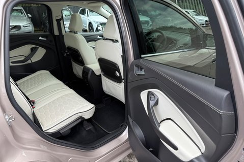 Ford Kuga VIGNALE TDCI AUTO - MILANO GRIGIO PAINT - PAN ROOF -APPEARANCE PACK 35