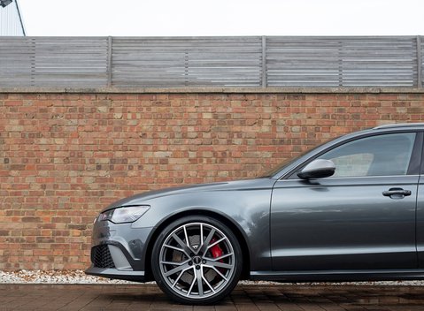 Audi RS6 Avant Performance 28
