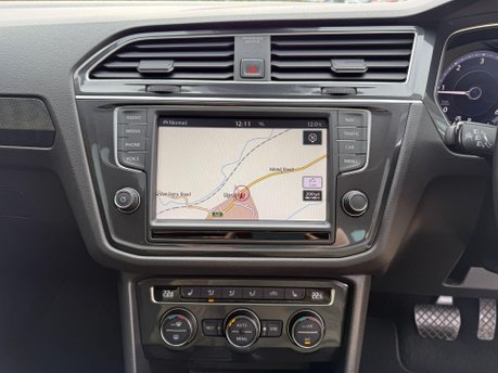 Volkswagen Tiguan 2.0 TDI BlueMotion Tech SEL DSG 4Motion Euro 6 (s/s) 5dr 19