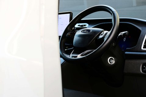 Ford Transit 2.0 Transit 350 Limited EcoBlue Auto 5dr 4