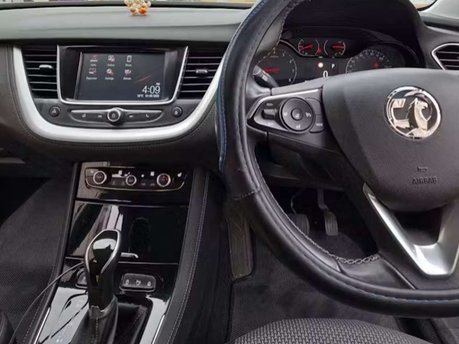 Vauxhall Grandland X 1.2 Turbo SE SUV 5dr Petrol Auto 8Spd Euro 6 (s/s) (130 ps) 25