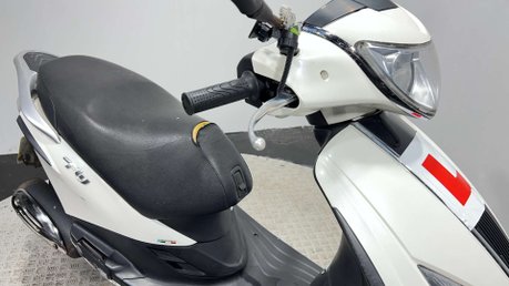 Piaggio Fly 16K 2015 RUNNING PROJECT BIKE SPARES OR REPAIR 125CC 14
