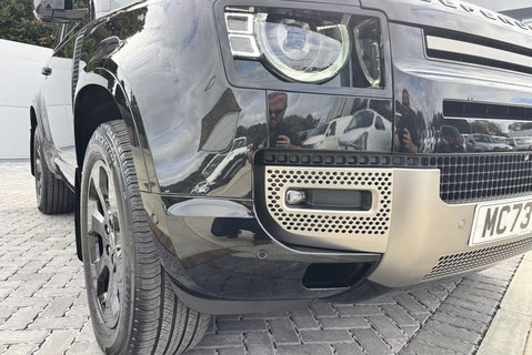 Land Rover Defender 90 D300 Hard Top X-Dynamic HSE 21