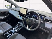 Toyota Corolla 1.8 Corolla Design HEV CVT 5dr 29