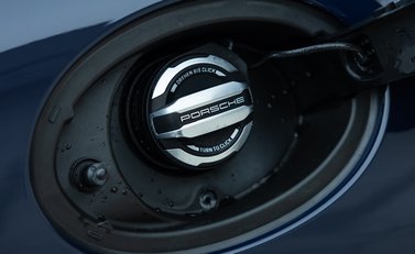 Porsche 911 GT3 TOURING (992) 29