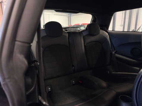 Mini Hatch 1.5 Cooper Sport 3dr 14