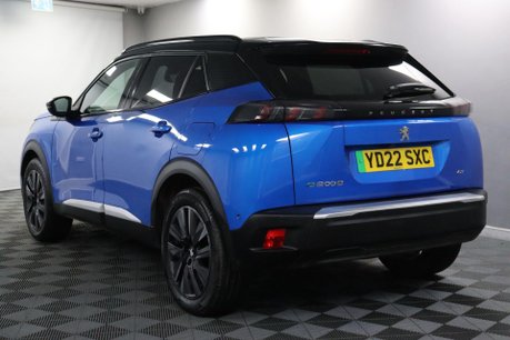 Peugeot 2008 GT PREMIUM 10