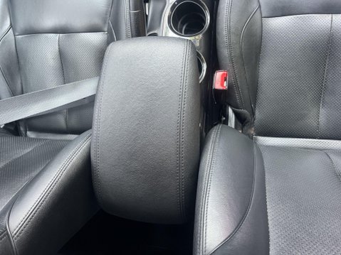 Nissan Juke 1.2 DIG-T Tekna Euro 6 (s/s) 5dr 37