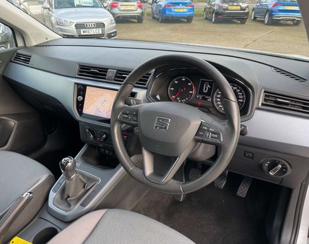 SEAT Arona 1.6 Arona SE Technology Luxury TDI 5dr 17