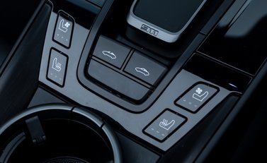 Porsche 911 Targa 4 GTS (992.2) 29