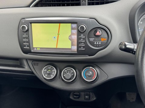 Toyota Yaris 1.5 VVT-i Icon Tech Euro 6 5dr 10