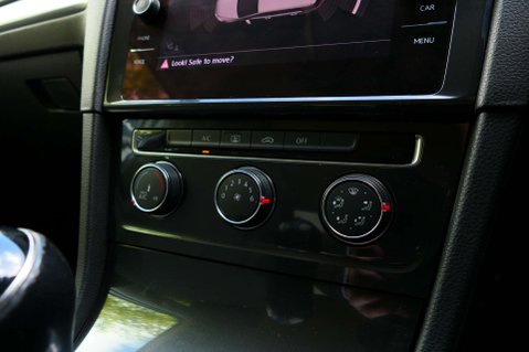 Volkswagen Golf 1.4 Golf SE Nav TSi BlueMotion Technology 5dr 26