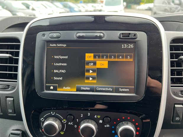 Renault Trafic SWB L1H1 Low Roof Sportive Air Con Nav EURO 6 NO VAT 40