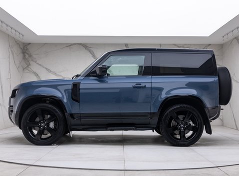 Land Rover Defender 90 D300 X-DYNAMIC HSE 5