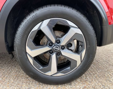 Nissan Qashqai 1.3 Qashqai N-Connecta DiG-T MHEV 5dr 13