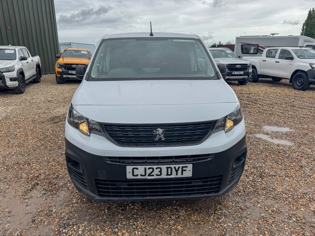 Peugeot Partner SWB L1H1 Low Roof Professional Air Con EURO 6 3