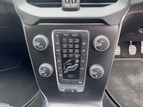 Volvo V40 D2 R-DESIGN NAV PLUS 19