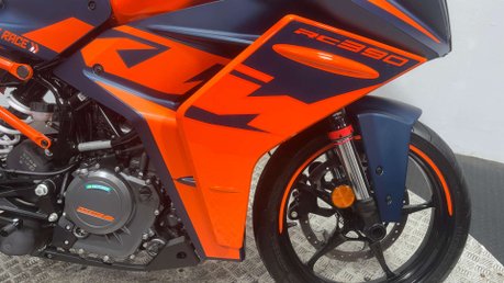 KTM RC 390 2024 1K VERY CLEAN A2 READY SPORTS BIKE 390CC 44