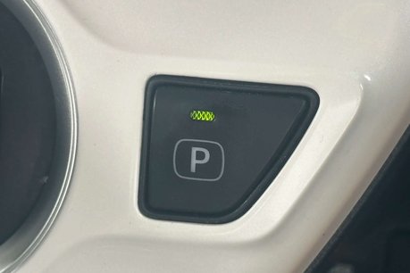 Toyota Prius 1.8 VVT 8.8kWh Excel Hatchback 5dr Petrol Plug-in Hybrid CVT Euro 6 (s/s) ( 40
