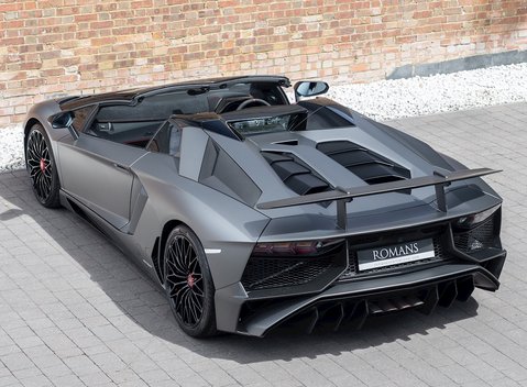 Lamborghini Aventador SV LP 750-4 Roadster 13