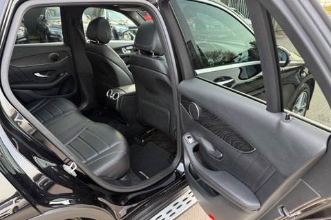 Mercedes-Benz GLC GLC 220 D 4MATIC AMG LINE PREMIUM - TWO OWNERS - PANORAMIC SUNROOF 32
