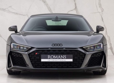 Audi R8 V10 Performance Carbon Black 16