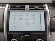Land Rover Discovery 3.0 Discovery R-Dynamic SE D MHEV Auto 4WD 5dr 70
