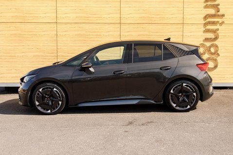 Cupra Born V3 10