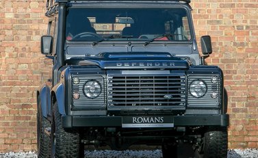 Land Rover Defender 90 TD XS Station Wagon 1