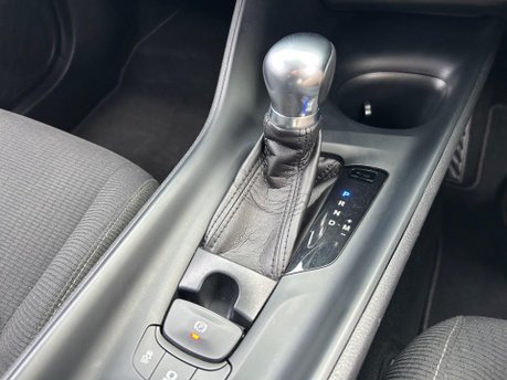 Toyota C-HR 1.2 VVT-i Icon CVT Euro 6 (s/s) 5dr 17