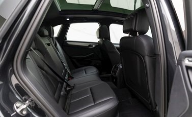 Porsche Macan S 13