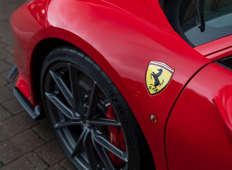 Ferrari 488 Pista 24