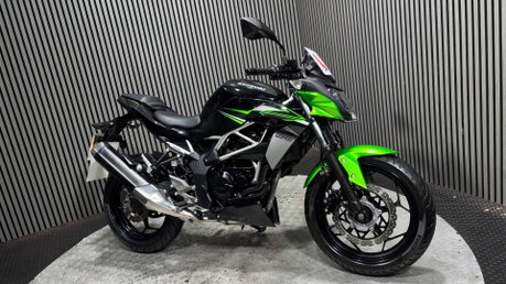 Kawasaki Z 2023 125CC NAKED BIKE MOT 10/27 WARRANTY SERVICED 1 OWNER 3