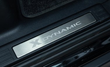 Land Rover Defender 110 P400E X-DYNAMIC HSE 24