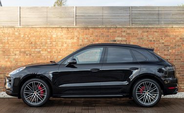 Porsche Macan GTS 2