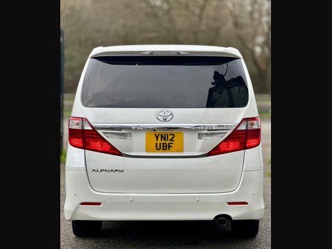Toyota Alphard 8 SEATER+TWIN SUNROOF+RARE 12